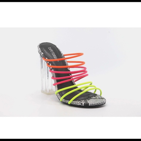 Fia Multi Color Cape Robbin Heels - Picture 4 of 4